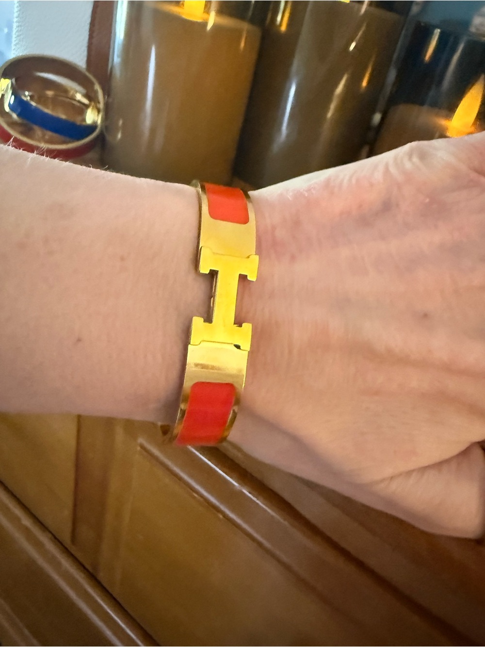 Gold Tone H-Closure Hinged Cliq Bangle with Bright Orange Enamel NEW - Picture 7 of 8